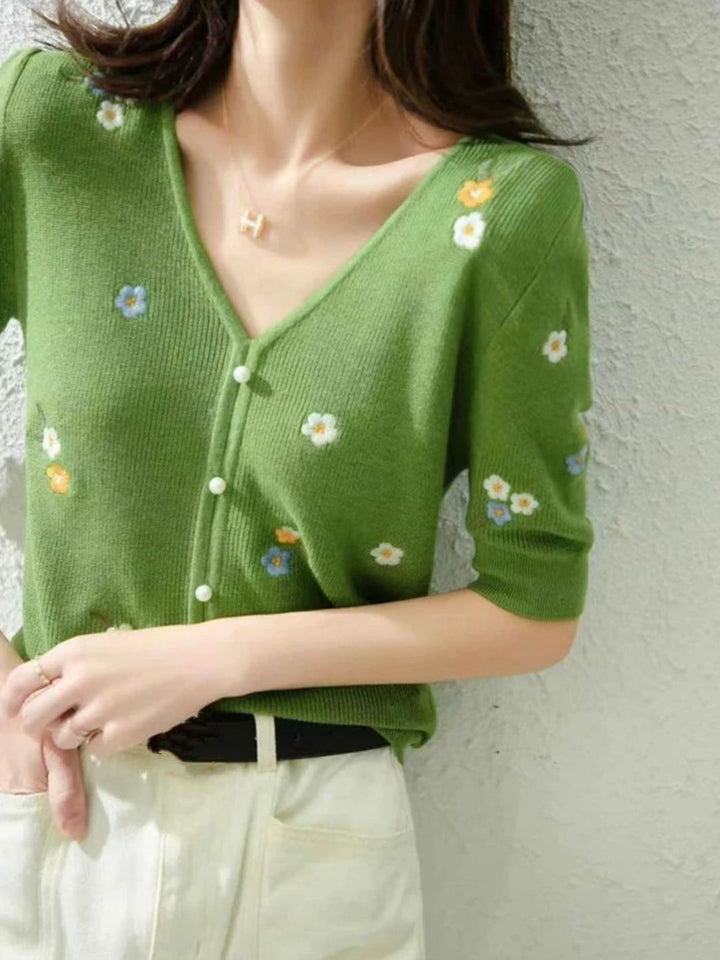 Embroidered Flower Knitted V-neck T-shirt