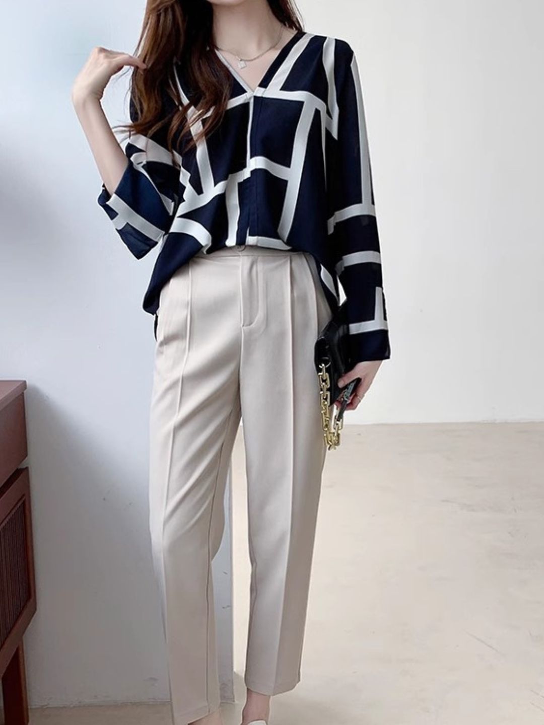 V-neck Fashionable Chiffon Shirt - Apricot