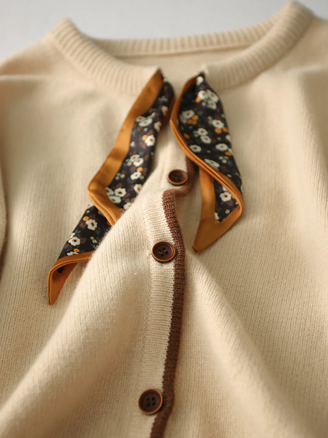 Vintage Crew Neck knitted Cardigan