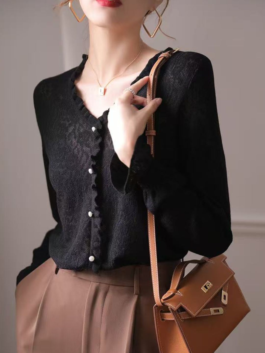 Hollow Fungus Lace V-Neck Top