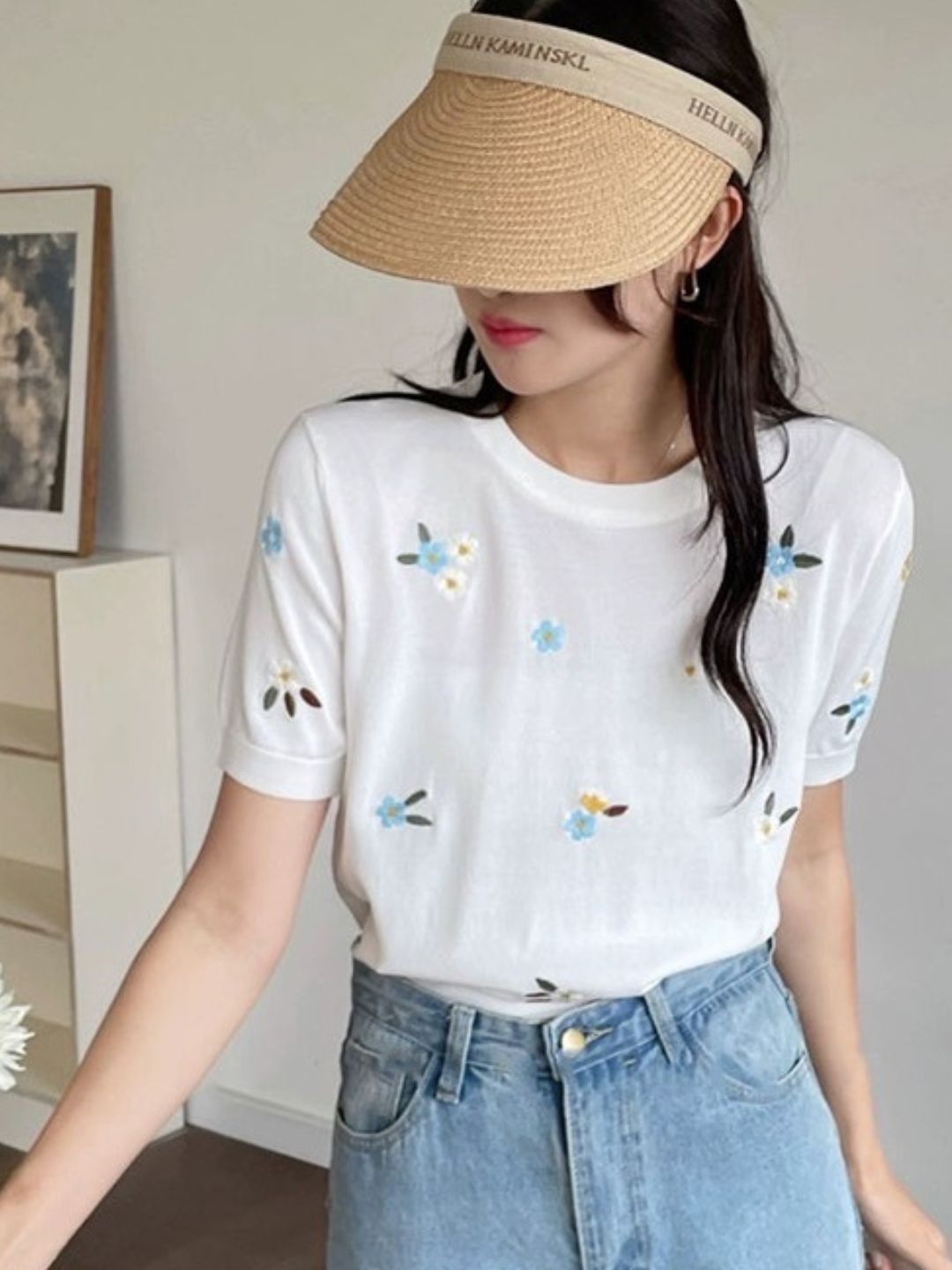 Crew Neck Embroidered Knitted Short Sleeves - Pink