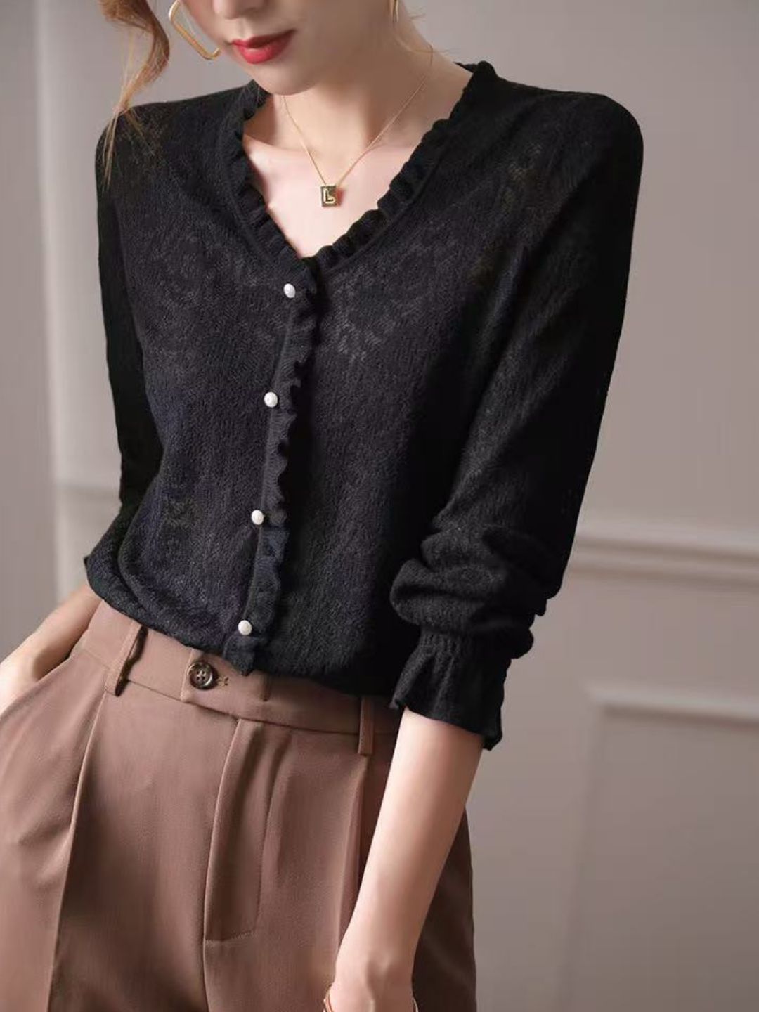 Hollow Fungus Lace V-Neck Top
