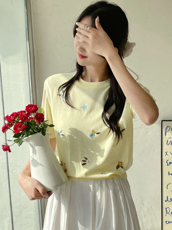 Crew Neck Embroidered Knitted Short Sleeves