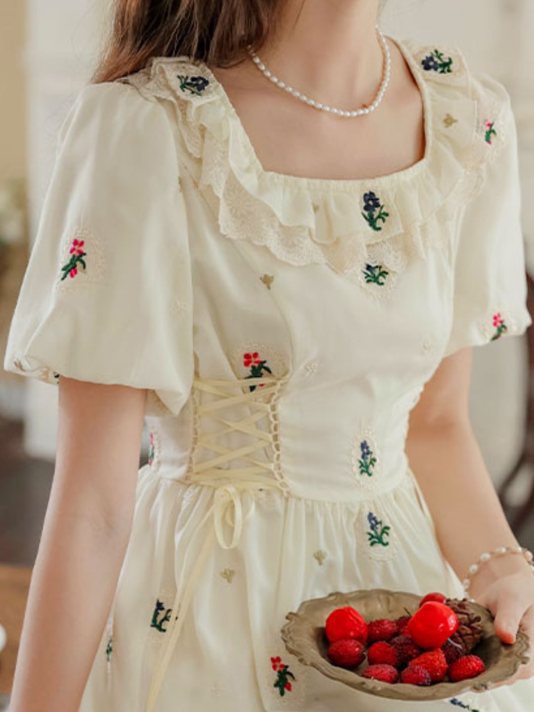 Lace Collar Platycodon Flower Embroidered Dress