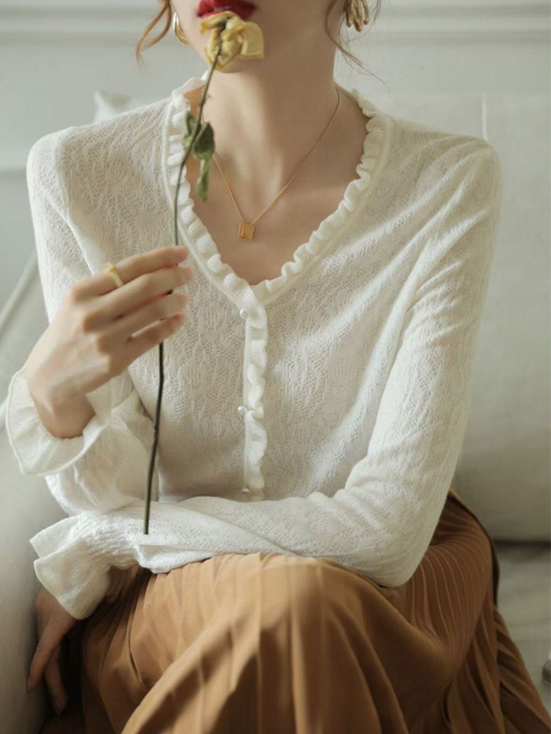 Hollow Fungus Lace V-Neck Top