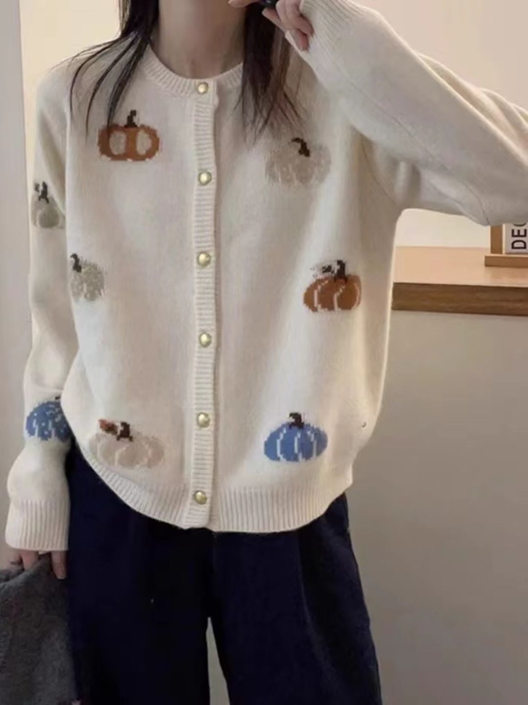 Simple Crew Neck Pumpkin Jacquard Sweater - Grey