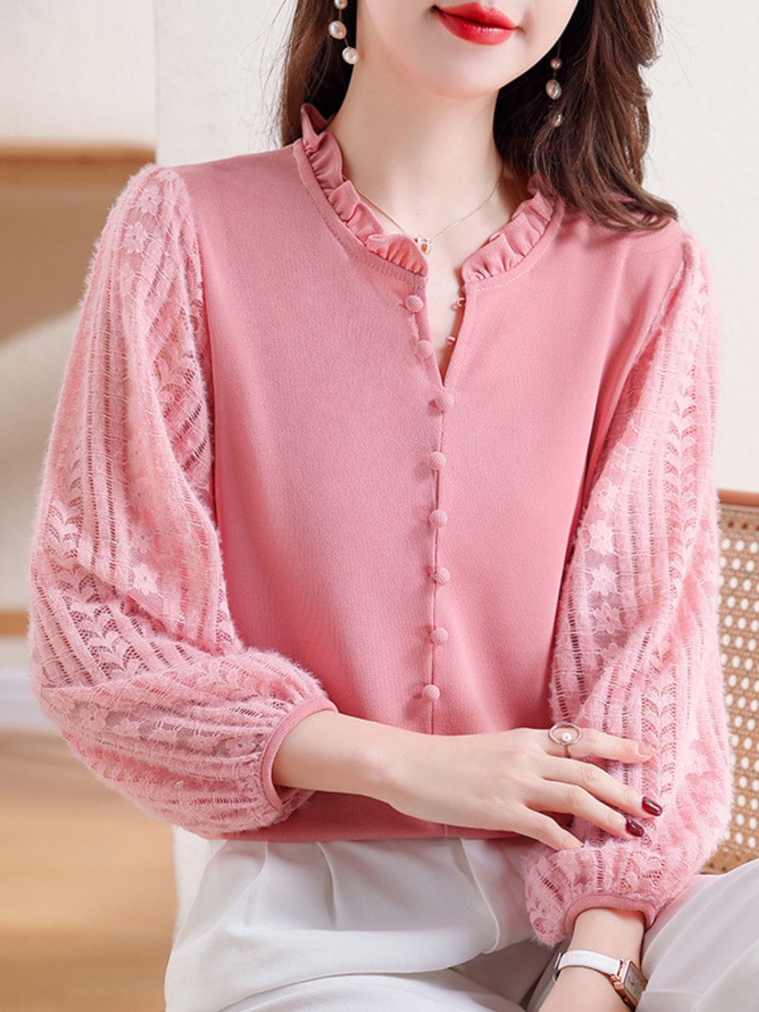 Elegant Lace Lantern Sleeve Top