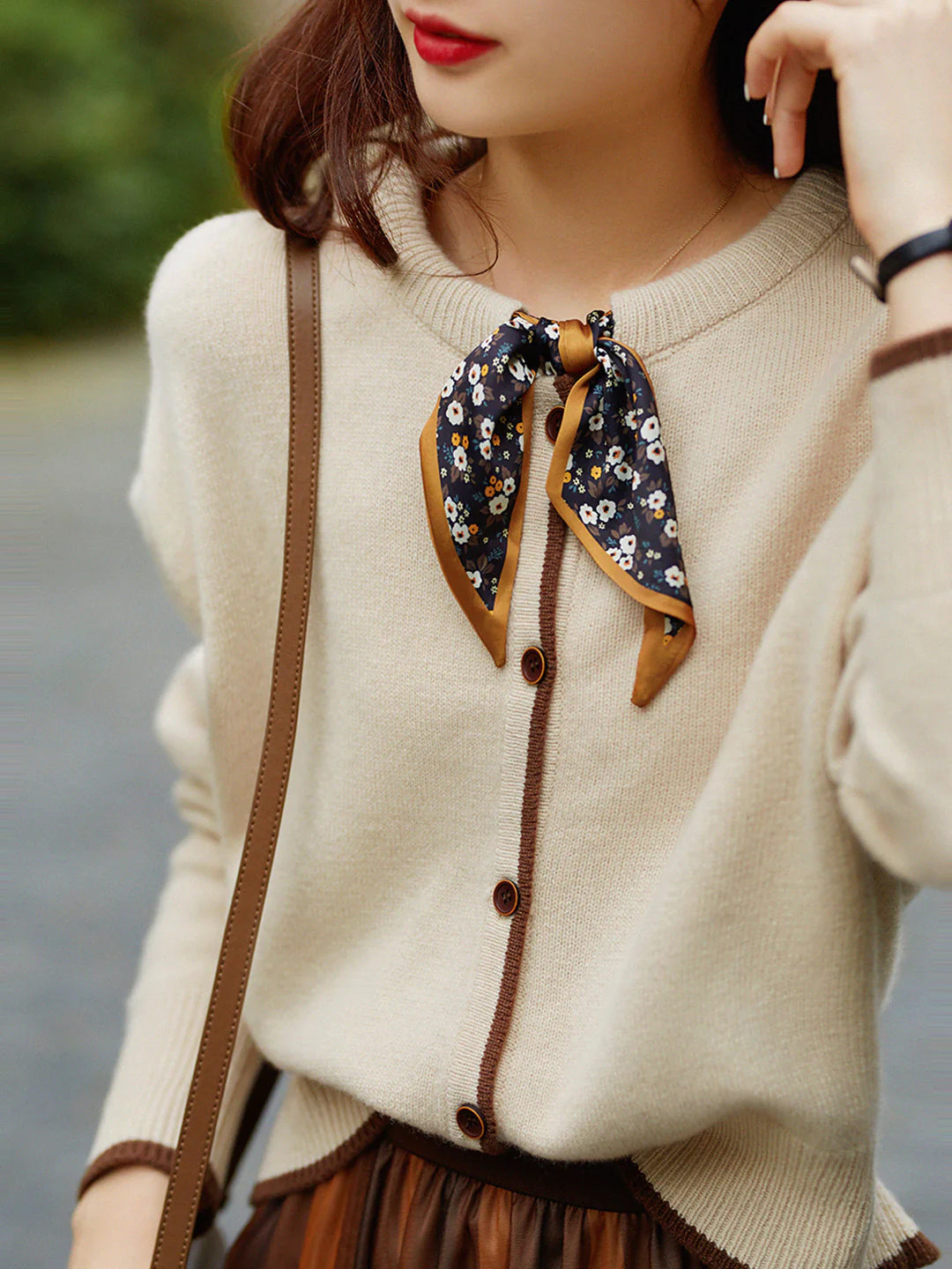 Vintage Crew Neck knitted Cardigan