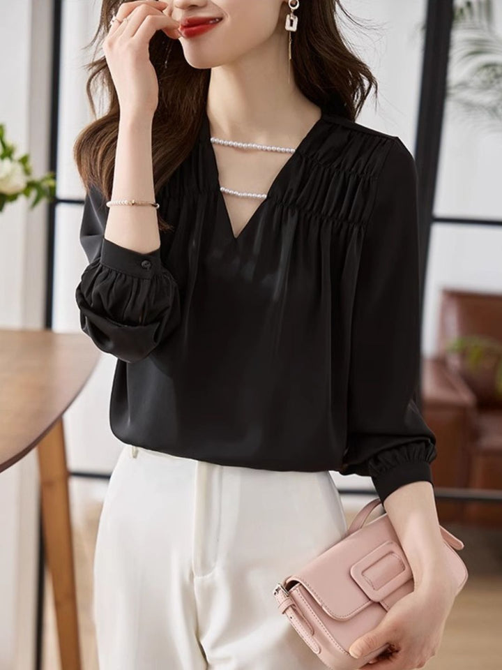 Versatile Pearl Chain Chic Top