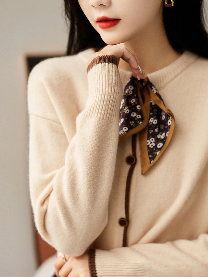 Vintage Crew Neck knitted Cardigan - Black