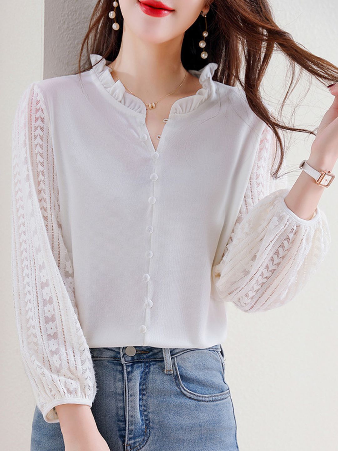 Elegant Lace Lantern Sleeve Top
