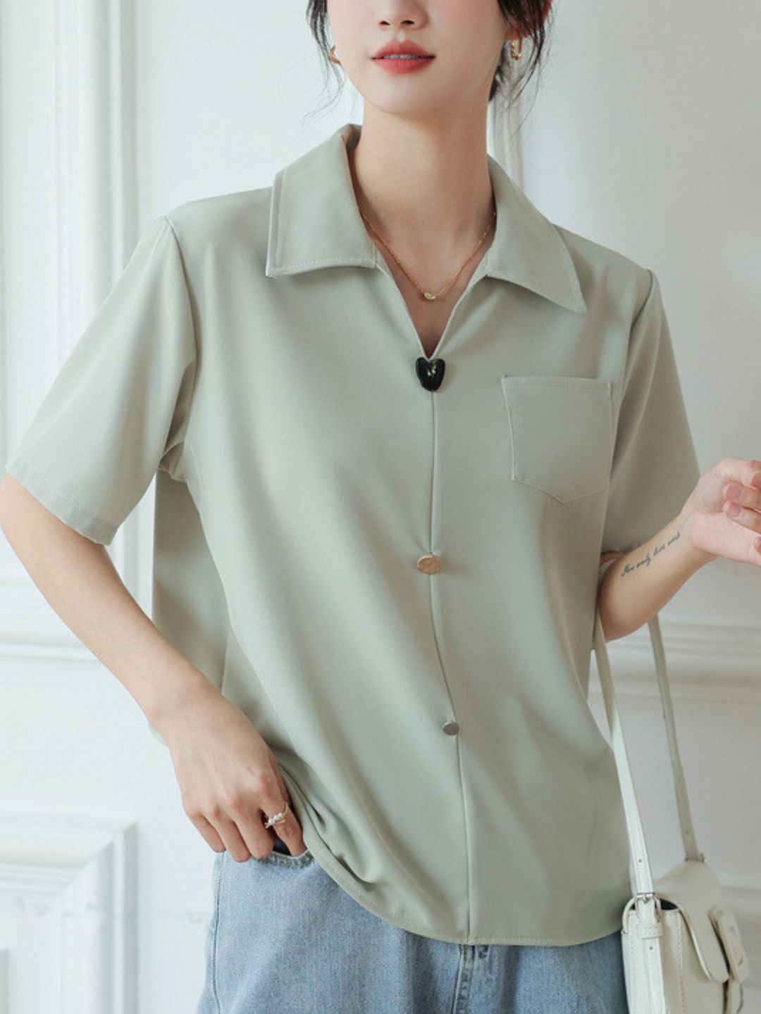 V-Neck Short-Sleeved Shirt