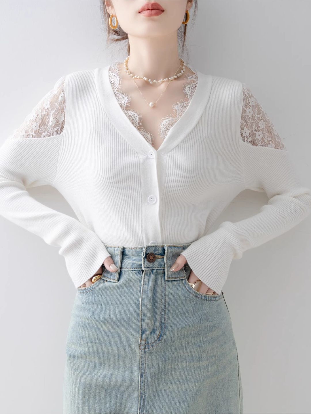 Slim Off-shoulder Lace Knitted Top