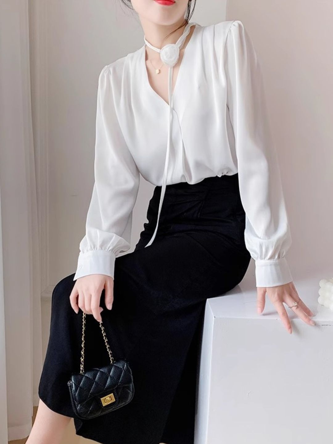 Gentle Style Rose Halter Neck Chiffon Shirt - Blue