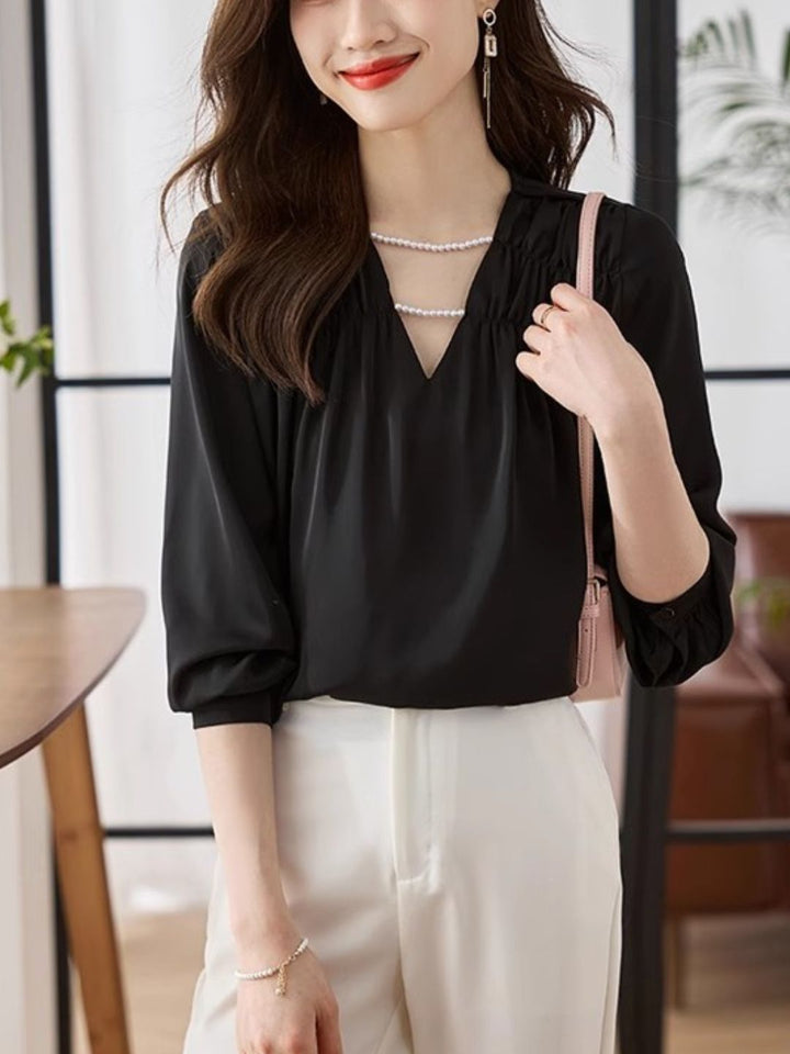 Versatile Pearl Chain Chic Top