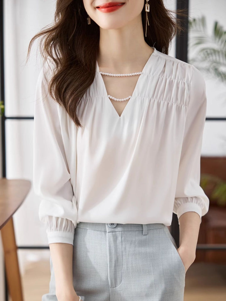 Versatile Pearl Chain Chic Top
